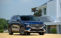 Chốt giá 1,340 tỷ đồng, Hyundai Santa Fe 2021 Dầu cao cấp có gì để cạnh tranh với Kia Sorento?
