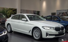 Chốt giá gần 2,5 tỷ đồng, BMW 520i Luxury Line 2021 có gì để đấu Mercedes-Benz E200 Exclusive