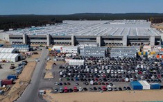 Phe cực đoan cánh tả tại Đức "đốt" nhà máy Tesla, cáo buộc ngành xe điện dối trá
