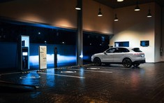 Điều gì khiến Porsche tin tưởng mẫu xe thuần điện Taycan sẽ có tương lai tươi sáng tại Việt Nam?