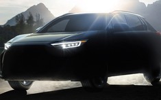 Subaru Solterra - SUV có kích thước ngang ngửa Forester - lần đầu tiên được hé lộ thiết kế