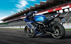 Sport bike Suzuki GSX-R600 2021 ra mắt với thiết kế 10 năm "không lỗi thời"