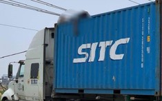 Bắc Ninh: Leo lên gỡ dây điện vướng vào thùng xe container, tài xế bị điện giật tử vong