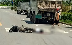 Video: Va chạm với xe ben trong KCN Giang Điền, người đi xe máy tử vong