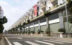 Nhà đầu tư “chạy không thoát” với gà đẻ trứng vàng