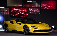 Mới đến Malaysia, siêu xe Ferrari SF90 Spider lật đật "hạ cánh" ở Thái Lan để ra mắt, giá hơn 32 tỷ đồng