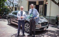 Jaguar bàn giao mẫu xe điện I-Pace đầu tiên tại Việt Nam, nhưng giá bán là một ẩn số