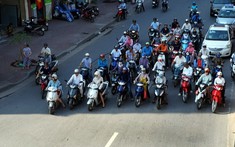 Dừng đèn đỏ dưới bóng râm trong trời nắng nóng có thể bị phạt 300.000 đồng