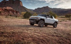 Chưa ra mắt, bán tải điện GMC Hummer EV đã có thêm gói nâng cấp Off-Road khủng