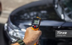 Ô tô màu đen sẽ là "ác mộng" ngày hè, nhiệt độ bề mặt xe lên tới hơn 70 độ