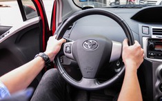 Kỹ thuật quay vô lăng đúng cách: Tưởng đơn giản nhưng dễ mắc sai lầm