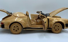 Porsche 911 Speedster 1989 biến thành mô hình gỗ tinh xảo qua bàn tay thợ mộc Việt