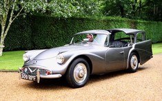 Daimler SP250 - Mẫu xe mui trần "xấu nhất lịch sử" từng có bản mui cứng thu vào cực chất