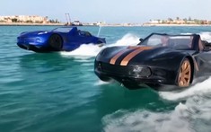 Chiếc "Corvette chạy trên nước" này là phương tiện hoàn hảo để thu hút sự chú ý ngoài bờ biển