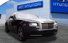 Chiếc xe siêu sang Rolls-Royce Wraith được đại lý Hyundai rao bán khiến nhiều người tò mò