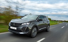Chênh nhau 100 triệu đồng, hai phiên bản của Peugeot 3008 2021 có gì khác biệt?
