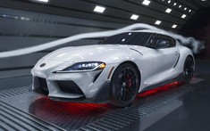 Toyota Supra đã nhẹ nay càng nhẹ hơn với nhiều chi tiết carbon trong bản đặc biệt mới