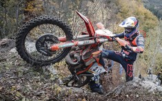 Giải đua xe cào cào địa hình Red Bull Romaniacs 2021 chính thức khởi tranh