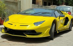 Siêu xe Lamborghini Aventador SVJ này thực chất là một chiếc Honda Civic đời cũ