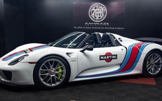 Chiêm ngưỡng Porsche 918 Spyder với bộ cánh Martini của đại gia Philippines