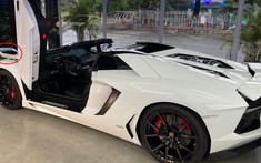 Chán màu xanh lá, Lamborghini Aventador Roadster được cho về bộ áo "zin" nhưng chi tiết này mới là quan trọng