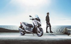 Xe tay ga tầm trung sử dụng động cơ 300 phân khối của Yamaha chính thức có phiên bản 2021