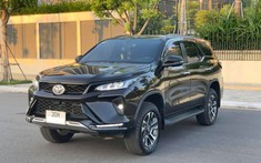 Toyota Fortuner Legender 2021 lên sàn xe cũ, số ODO và giá gây tò mò