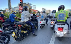 Xe tay ga Aprilia bất ngờ chạy thử trên đường phố Hà Nội
