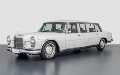 Chiếc limousine Mercedes-Benz đời 1975 quý hiếm này đang có giá bán 62,6 tỷ đồng