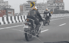 Yamaha R15 thế hệ mới được phát hiện chạy thử trên đường phố, mang nhiều nét đẹp của Yamaha R7