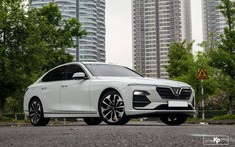 Sedan tầm giá 1 tỷ đồng: VinFast Lux A2.0 dẫn đầu, doanh số Kia Optima về "mo"