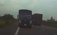 Video: Tài xế ô tô buồn ngủ, lao sang làn đường ngược chiều, suýt đối đầu xe tải tại Hưng Yên
