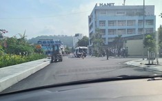 Video quay khoảnh khắc xe nâng va chạm với người phụ nữ đi bộ khiến nạn nhân tử vong tại Quảng Ninh