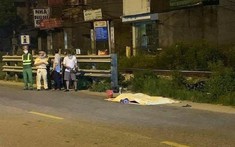 Hà Nội: Vừa xuống khỏi xe buýt, 2 mẹ con bị tàu hỏa tông tử vong