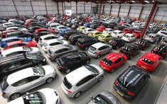 Giá xe cũ giảm, cơ hội của người mua xe
