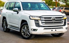 Giá lăn bánh xe Toyota Land Cruiser 2022 vừa ra mắt Việt Nam