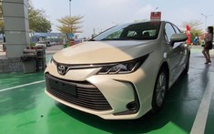 Toyota Corolla Altis 2021 bất ngờ xuất hiện tại đại lý nhưng khách Việt chớ vội mừng