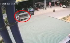 Video: Ô tô tải tông vào xe tải đang dừng đỗ bên đường, gia đình 3 người thương vong