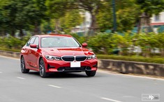 Ưu nhược điểm xe BMW 320i 2021: Dành cho giới trẻ thích cảm giác lái