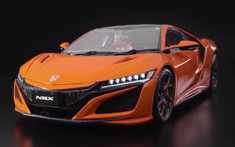 Mô hình Acura NSX cực chi tiết này có đèn và âm thanh động cơ như thật