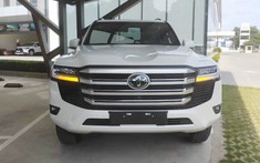 Video đập hộp Toyota Land Cruiser 2022 đầu tiên về Phú Thọ, giá có thể hơn 4,8 tỷ đồng