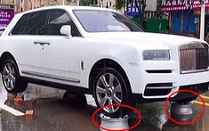 Không tin quảng cáo, chủ xe Rolls-Royce Cullinan dùng bộ mâm để nâng cao xe lên, tránh nước lũ gây hư hỏng