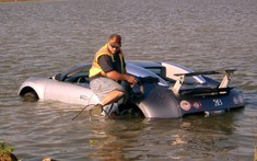 Bugatti Veyron từng được chủ nhân cho lao thẳng xuống hồ để ăn tiền bảo hiểm chuẩn bị được tái xuất
