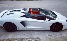 Lamborghini Aventador mui trần được chủ nhân cho thay áo nội thất, tông màu cam đất làm điểm nhấn