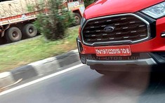 Bắt gặp Ford EcoSport 2022 trên đường phố với thiết kế đầu xe mới