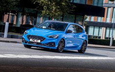 Xe 5 cửa hiệu năng cao Ford Focus ST Edition mạnh mẽ hơn nhờ loạt nâng cấp đáng giá