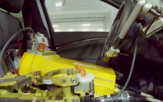 Đây là cách Ford sử dụng rô bốt cho các bài kiểm tra xe mới khắc nghiệt nhất