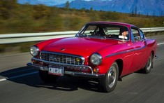 Chiếc Volvo P1800 1966 huyền thoại này đã chạy trên 5 triệu km trong 50 năm qua