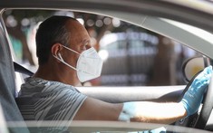 Những những vật dụng cần có trên xe ô tô trong mùa COVID-19