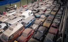 Kinh ngạc trước bộ sưu tập 175 chiếc xe cổ bị bỏ hoang, mới được phát hiện ở Luân Đôn